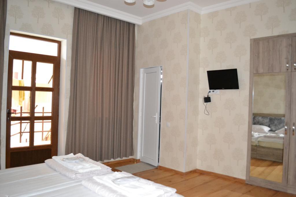 Guest House Rafael Tbilisi Exteriör bild