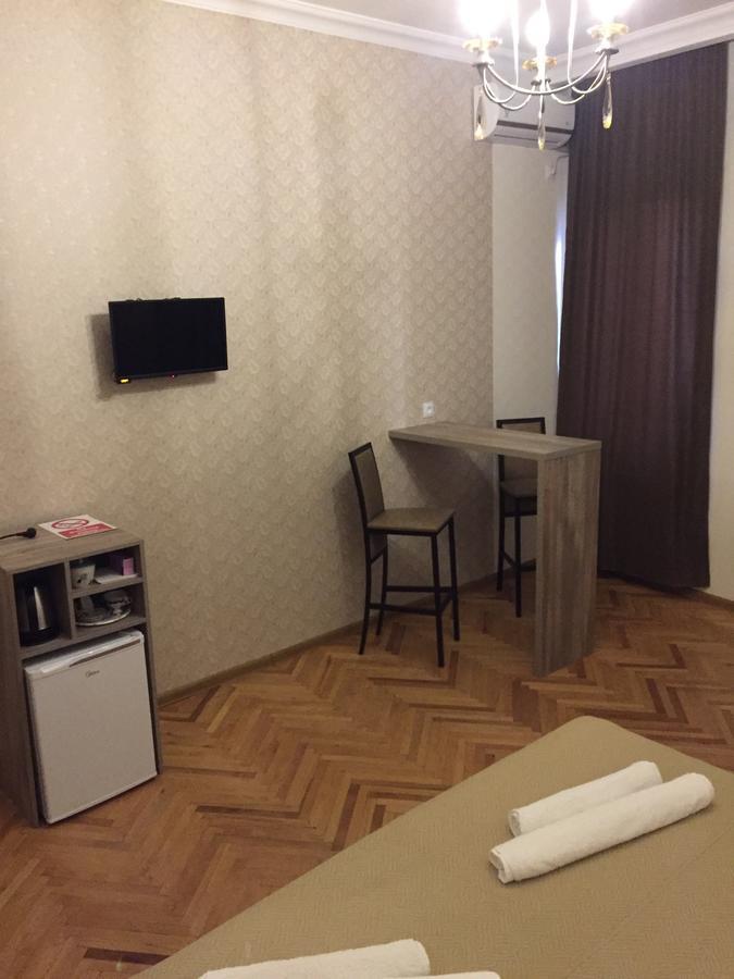 Guest House Rafael Tbilisi Exteriör bild