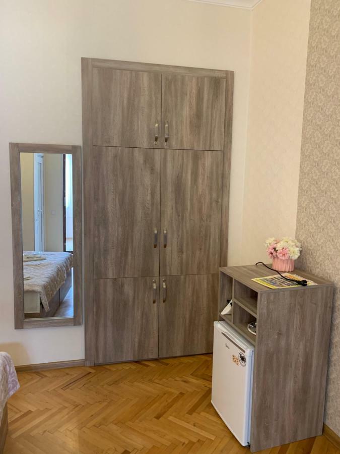 Guest House Rafael Tbilisi Exteriör bild